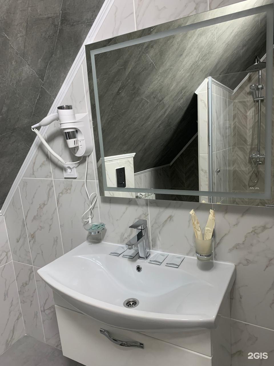 Люкс с балконом - фото 13