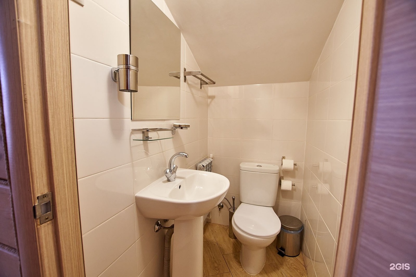 Стандарт семейный двухэтажный 3+2 (2хсп кровать+евро+2 кровати) - фото 12