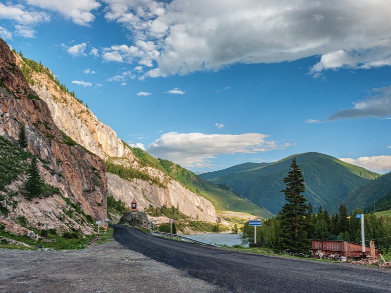 Обелиск у скалы Белый Бом - фото 3