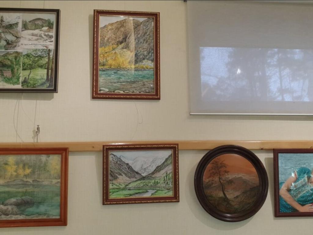 Выставочный зал семьи художников Головань в селе Аскат - фото 5