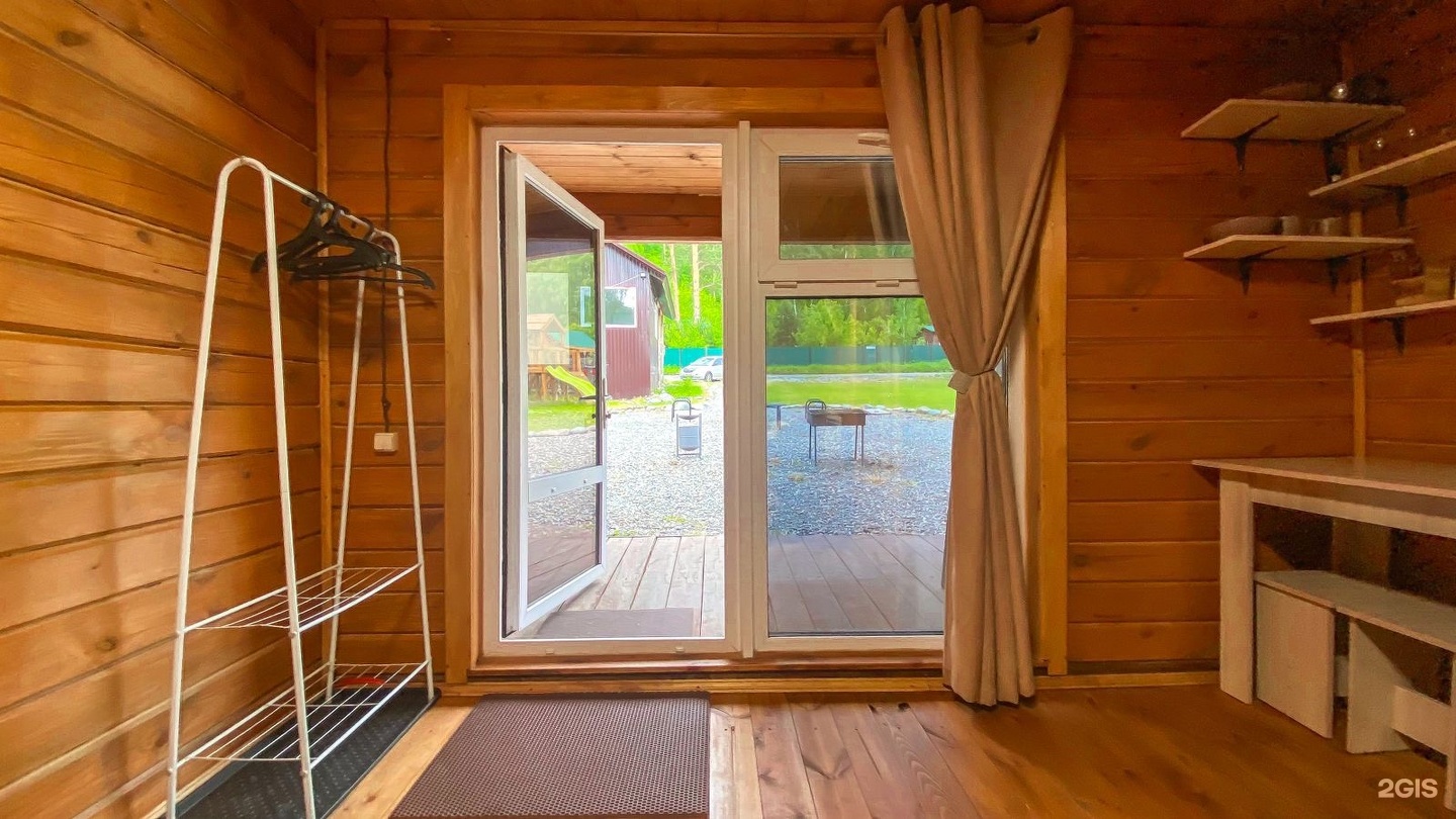 Двухместный номер с двуспальной кроватью с видом на горы - фото 1