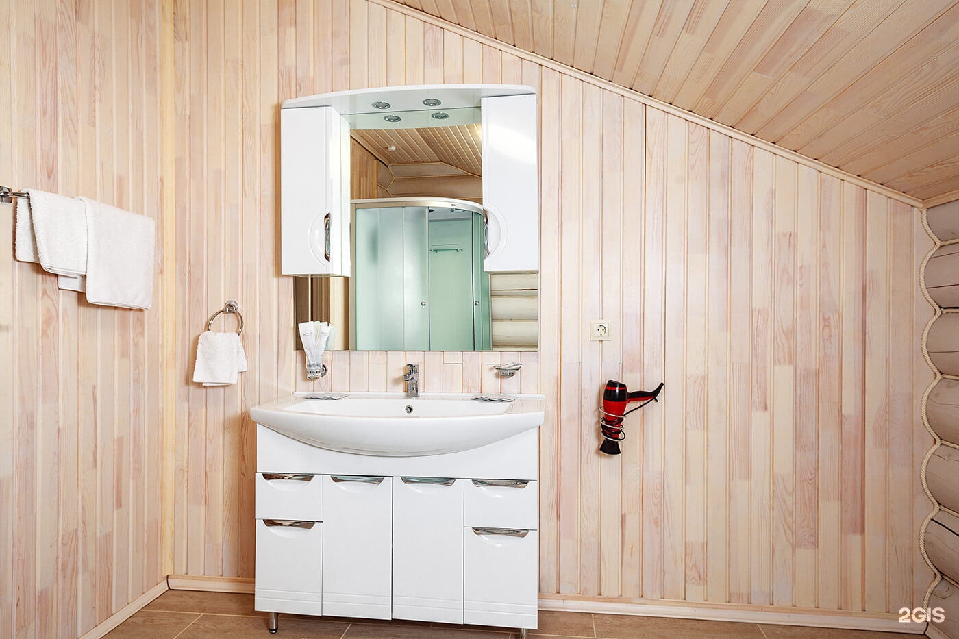 Дом с камином - фото 1