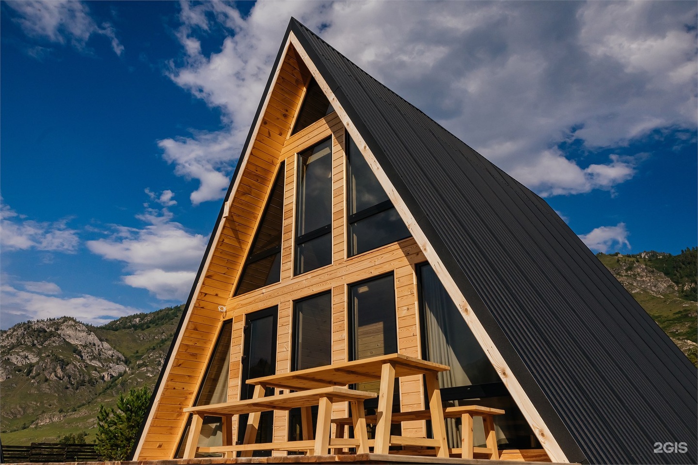 Дом А-фрейм две спальни с видом на горы - фото 2