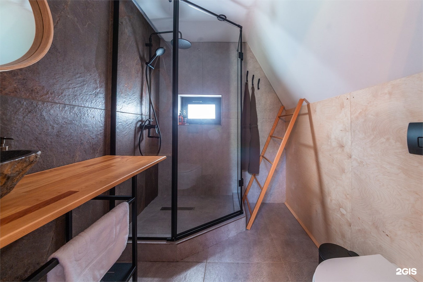 Дом А-фрейм вид на реку с одной спальней - фото 7