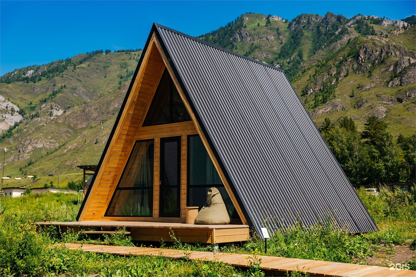 Дом А-фрейм вид на реку с одной спальней - фото 12