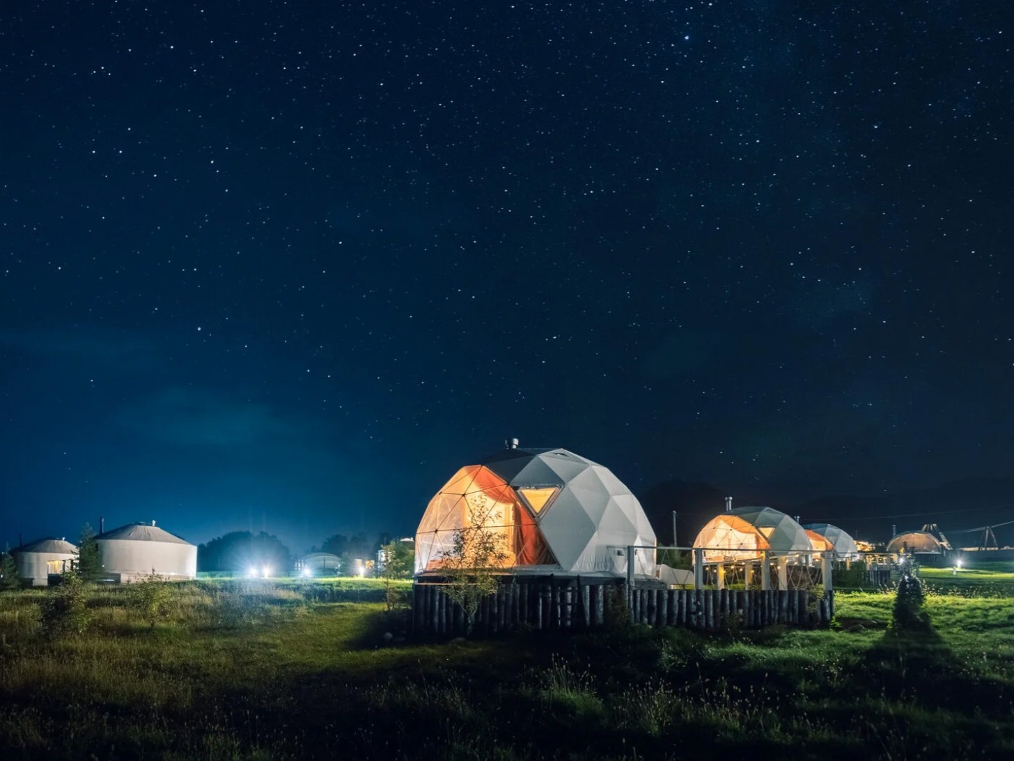 Купольный отель "ВДОХ" - фото 1