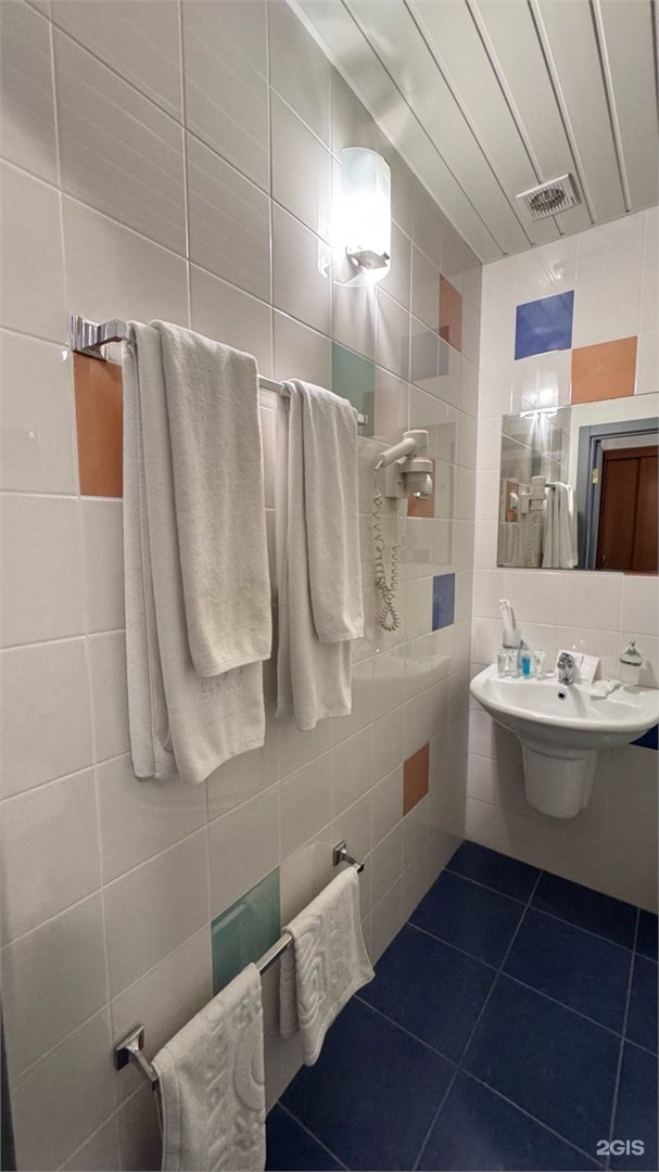 Стандарт коннекшн-двухместный с видом на озеро (Отель «Alira Palace») - фото 1