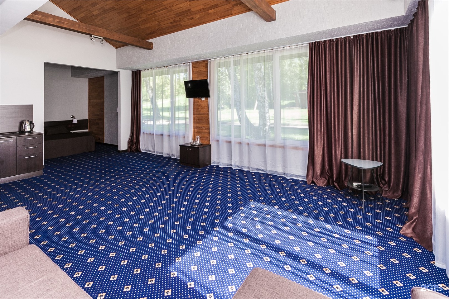 Люкс  (Отель «Шале») - фото 12