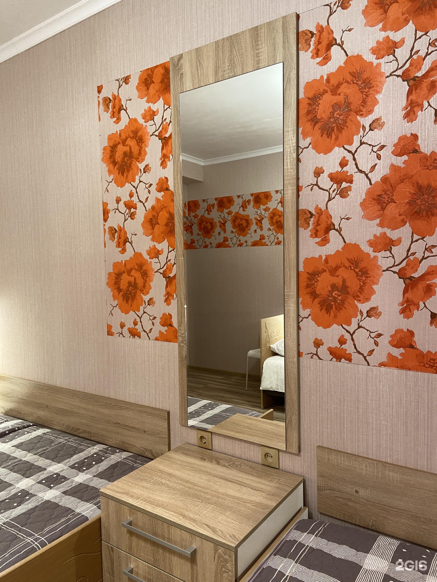 Трехместный номер с 3 односпальными кроватями с видом на горы - фото 11