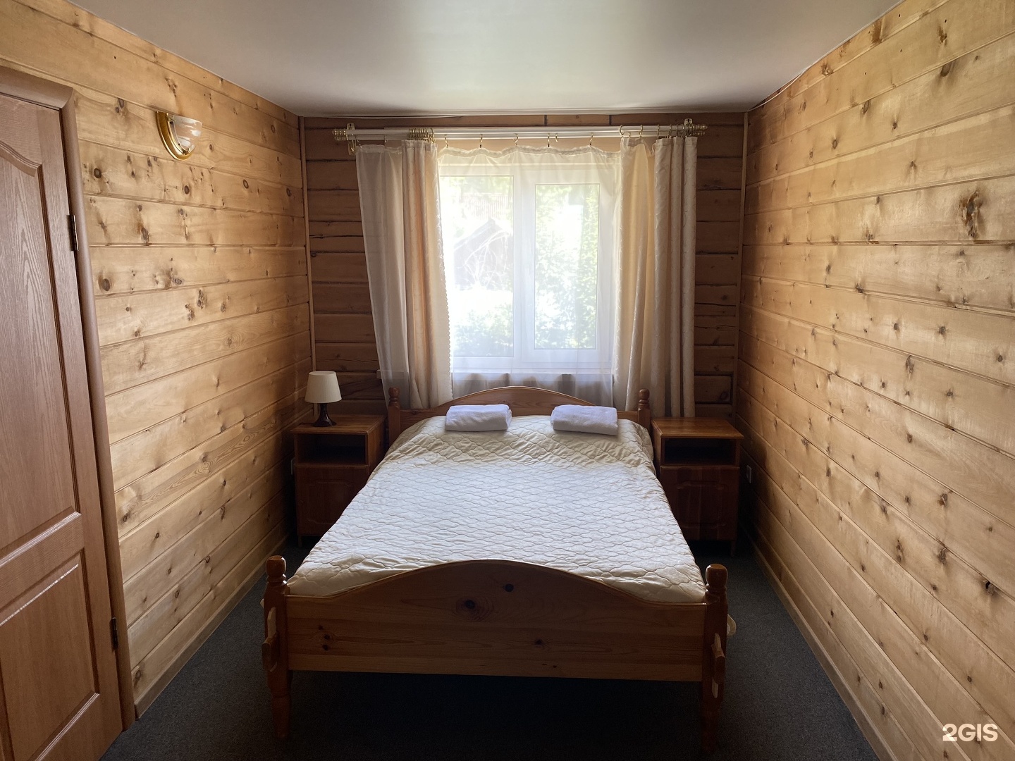 Двухкомнатный номер с балконом и видом на озеро - фото 3