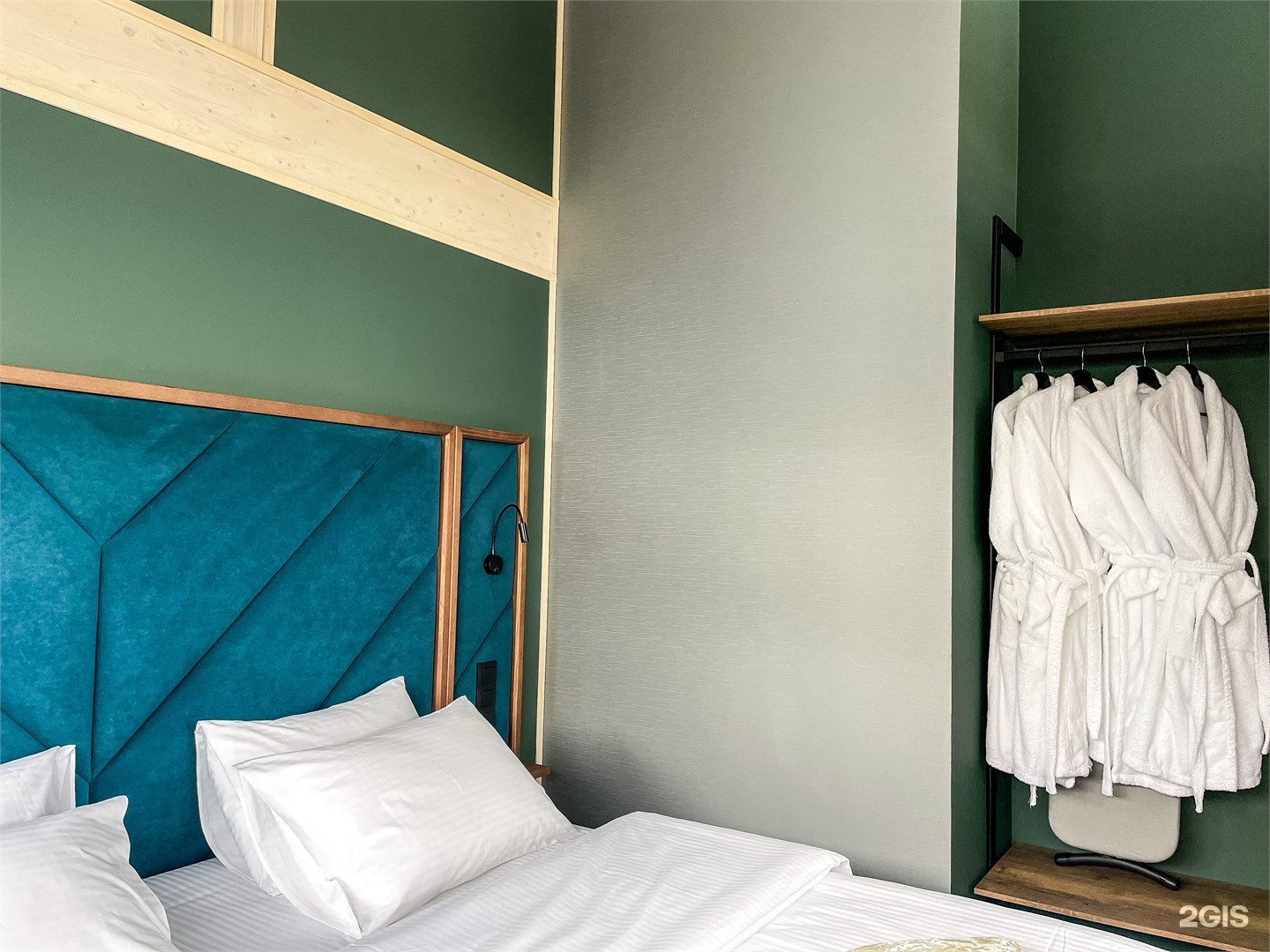 Вилла с бассейном и видом на горы - фото 10