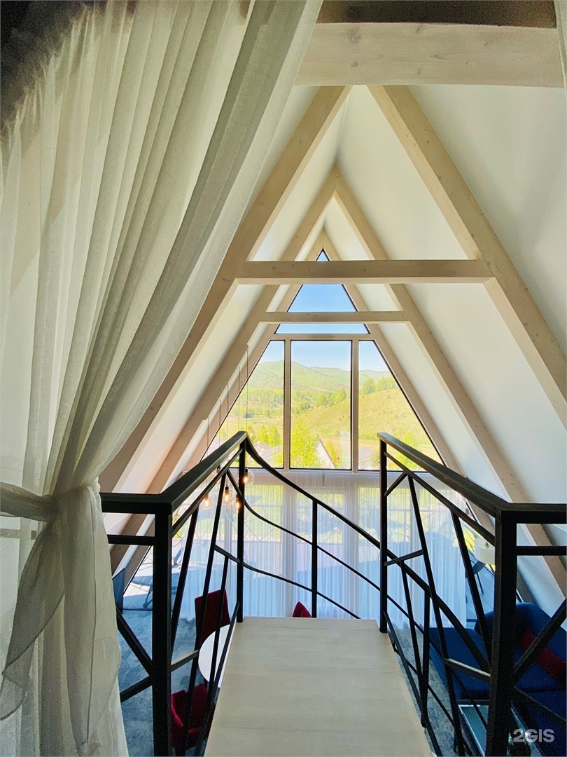 Шале с террасой и видом на горы - фото 7