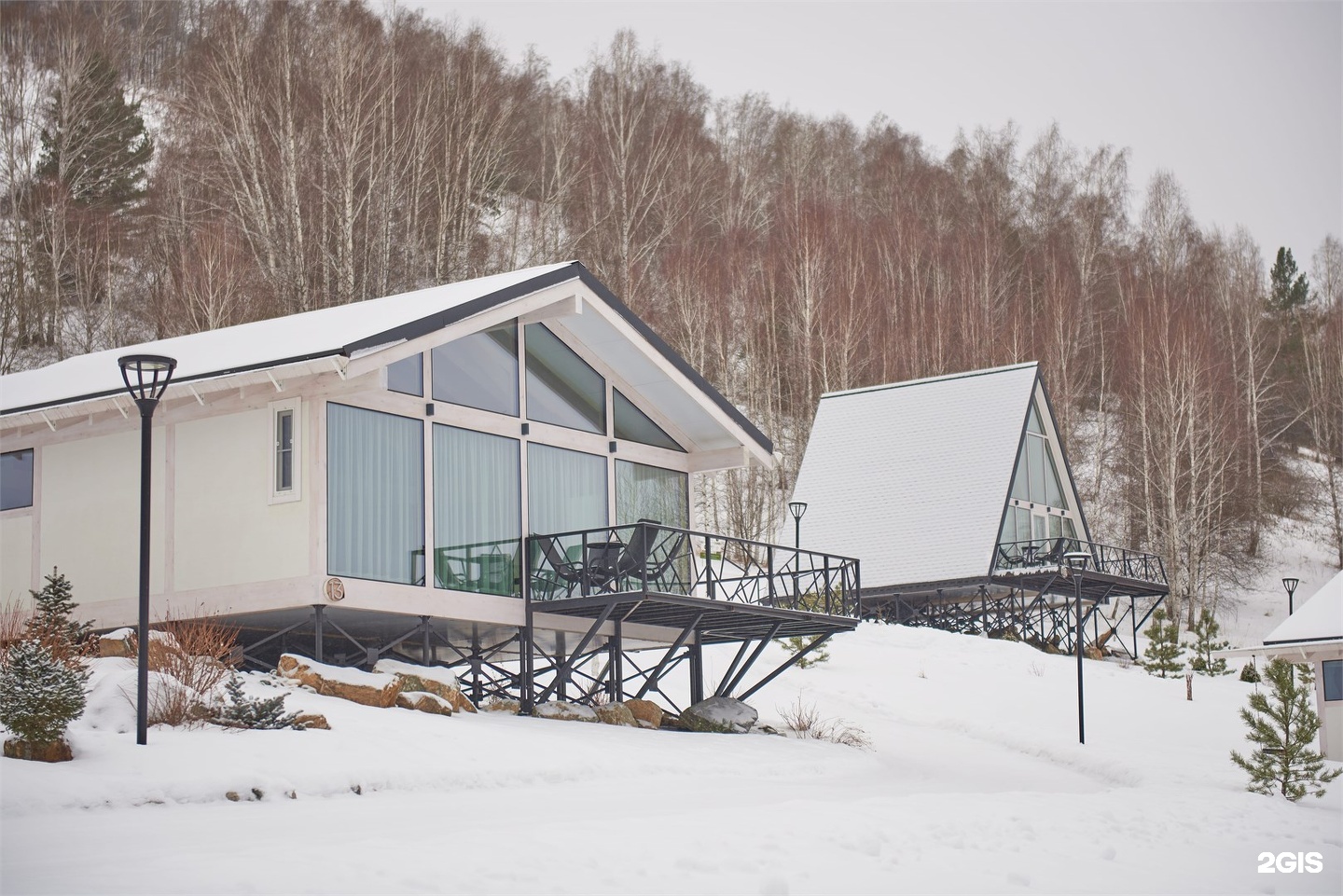 Вилла с террасой и видом на горы - фото 17