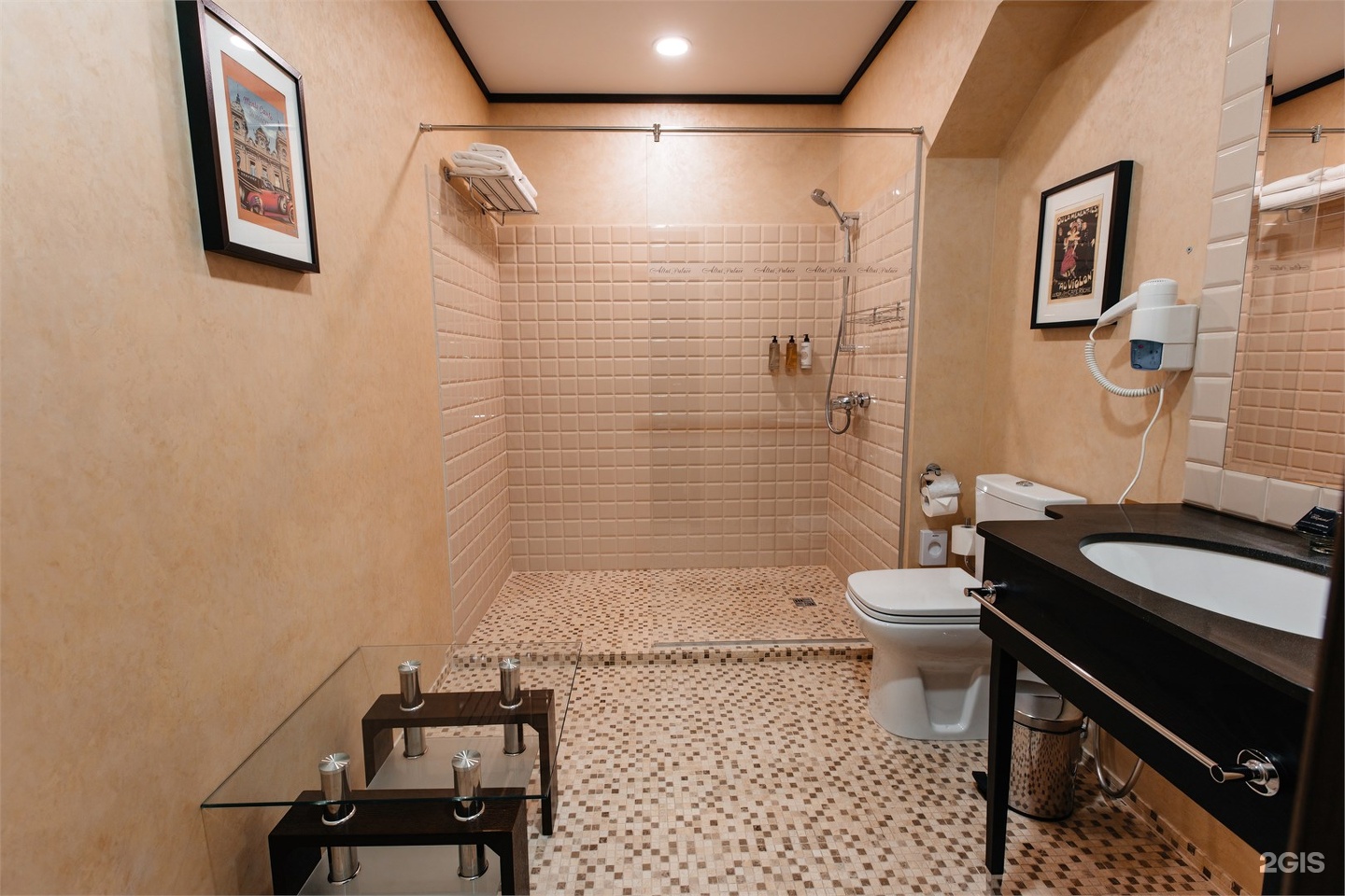 Джуниор сюит с одной большой кроватью - фото 5