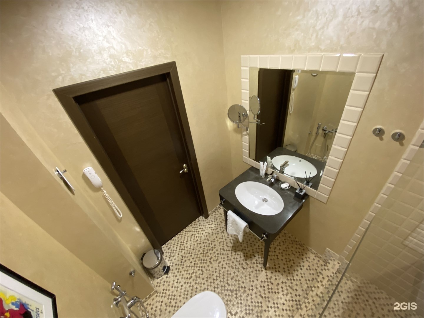 Люкс с двумя спальнями - фото 7