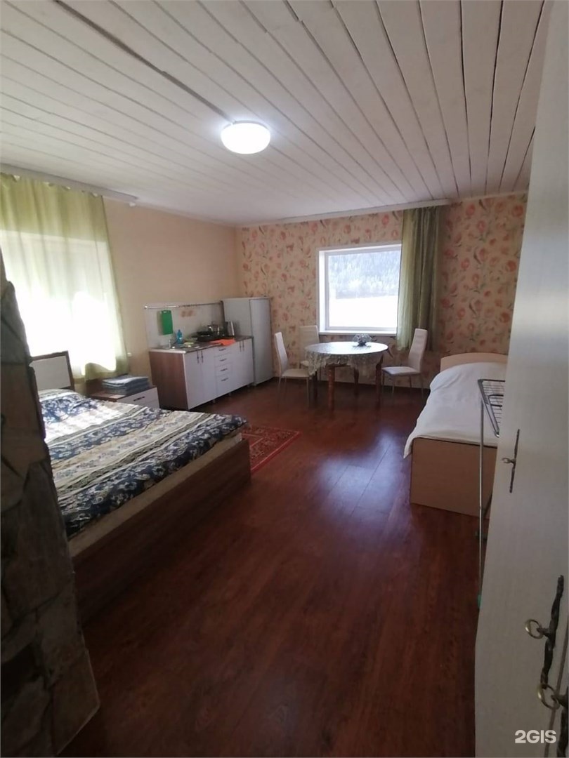 Благоустроенный дом с кухней на берегу Катуни - фото 1