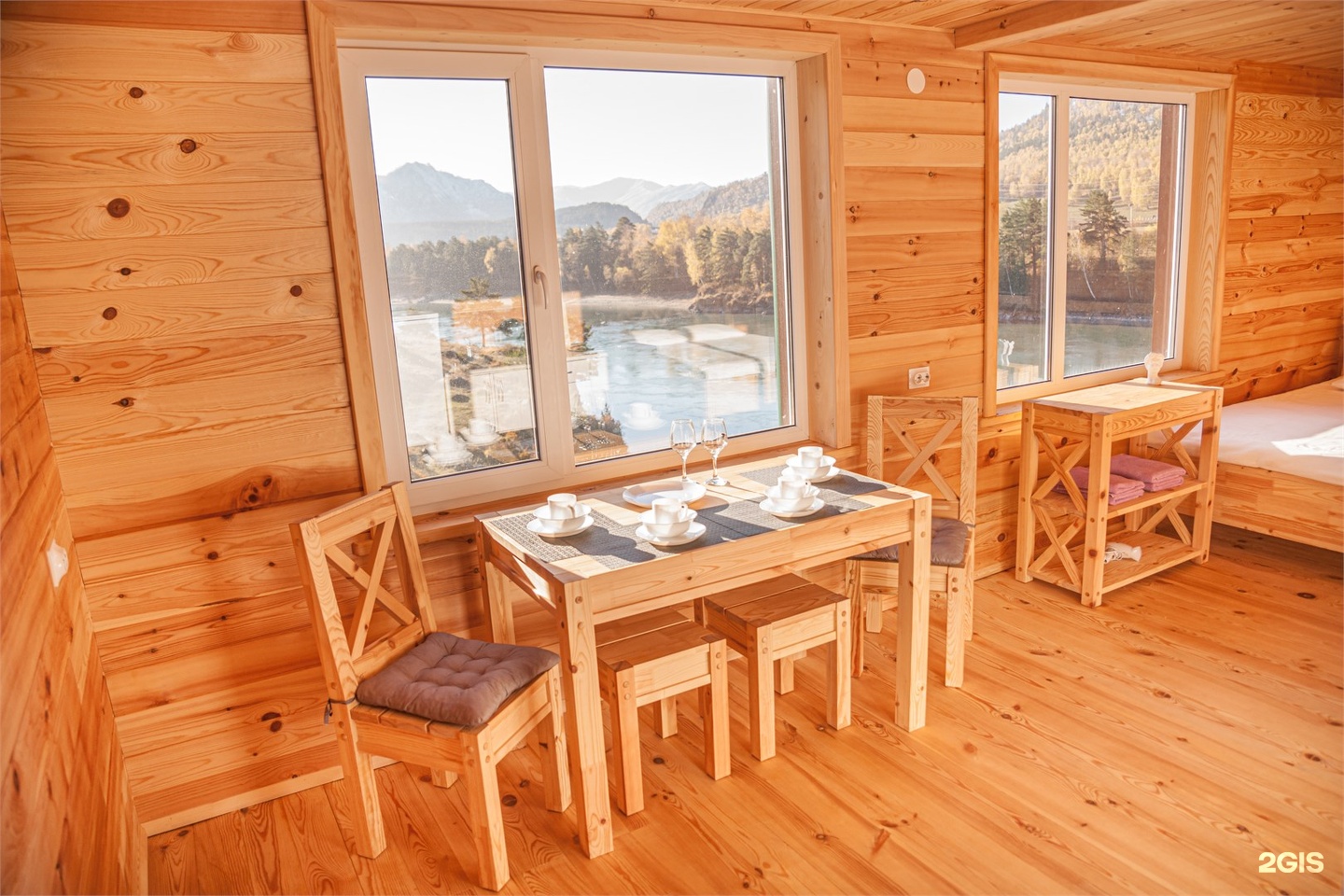 Четырёхместный номер с кухней и видом на р. Катунь  и горы - фото 7