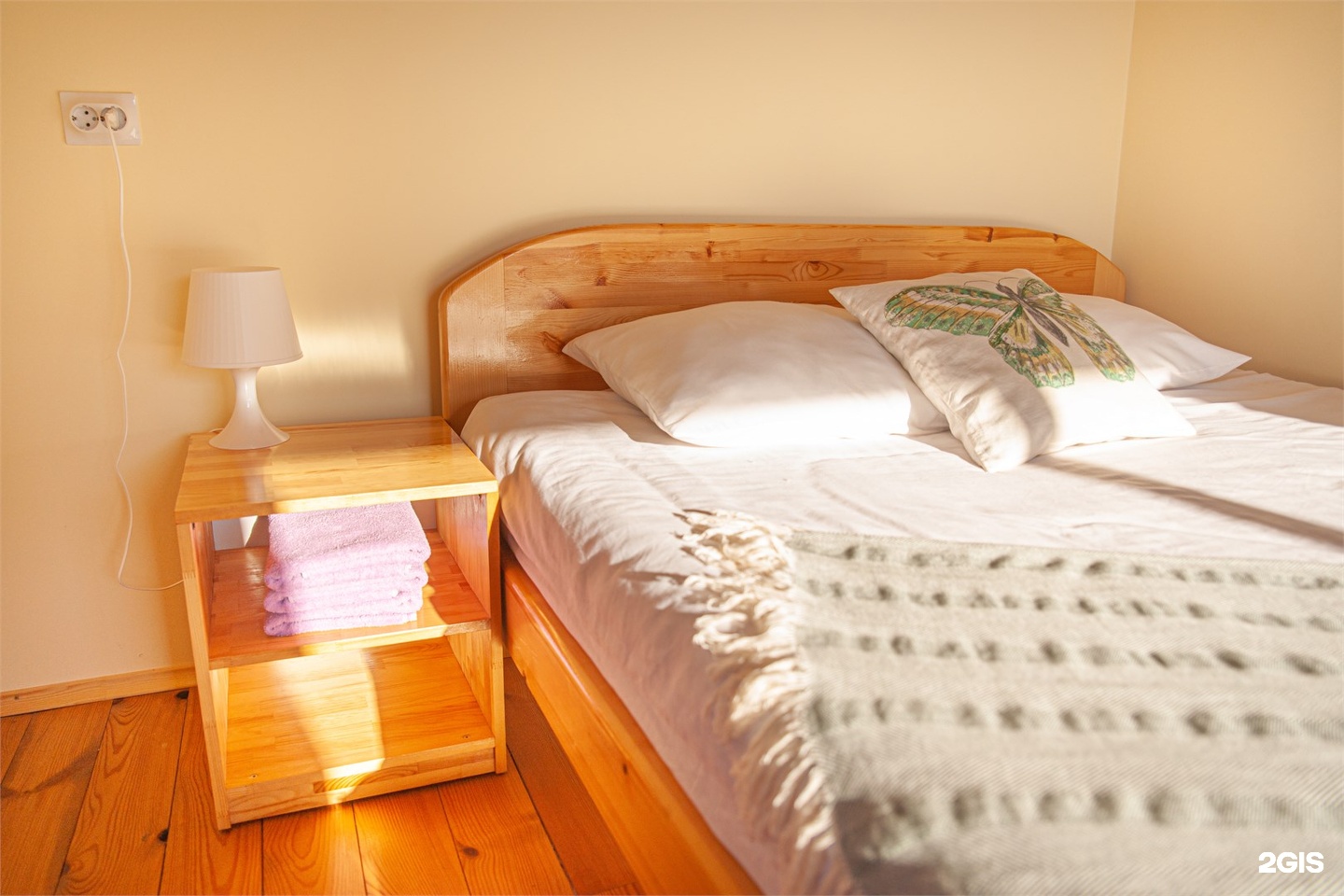 Трёхместный благоустроенный номер на берегу Катуни с кухней - фото 4