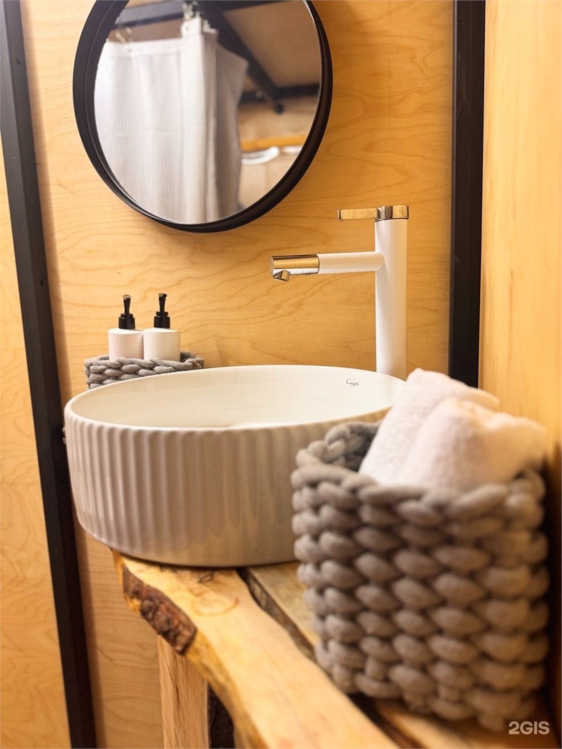 Алтайская юрта с видом на реку и гору Телецкое - фото 7