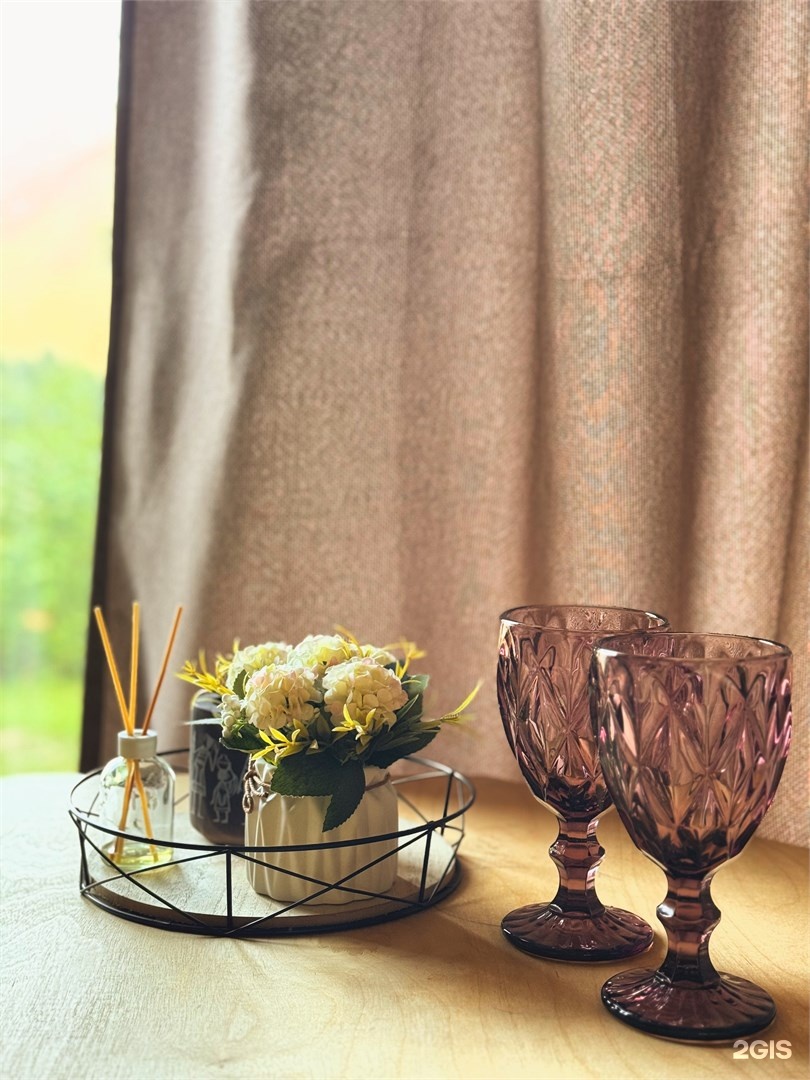 Алтайская юрта с видом на реку и гору Телецкое - фото 10