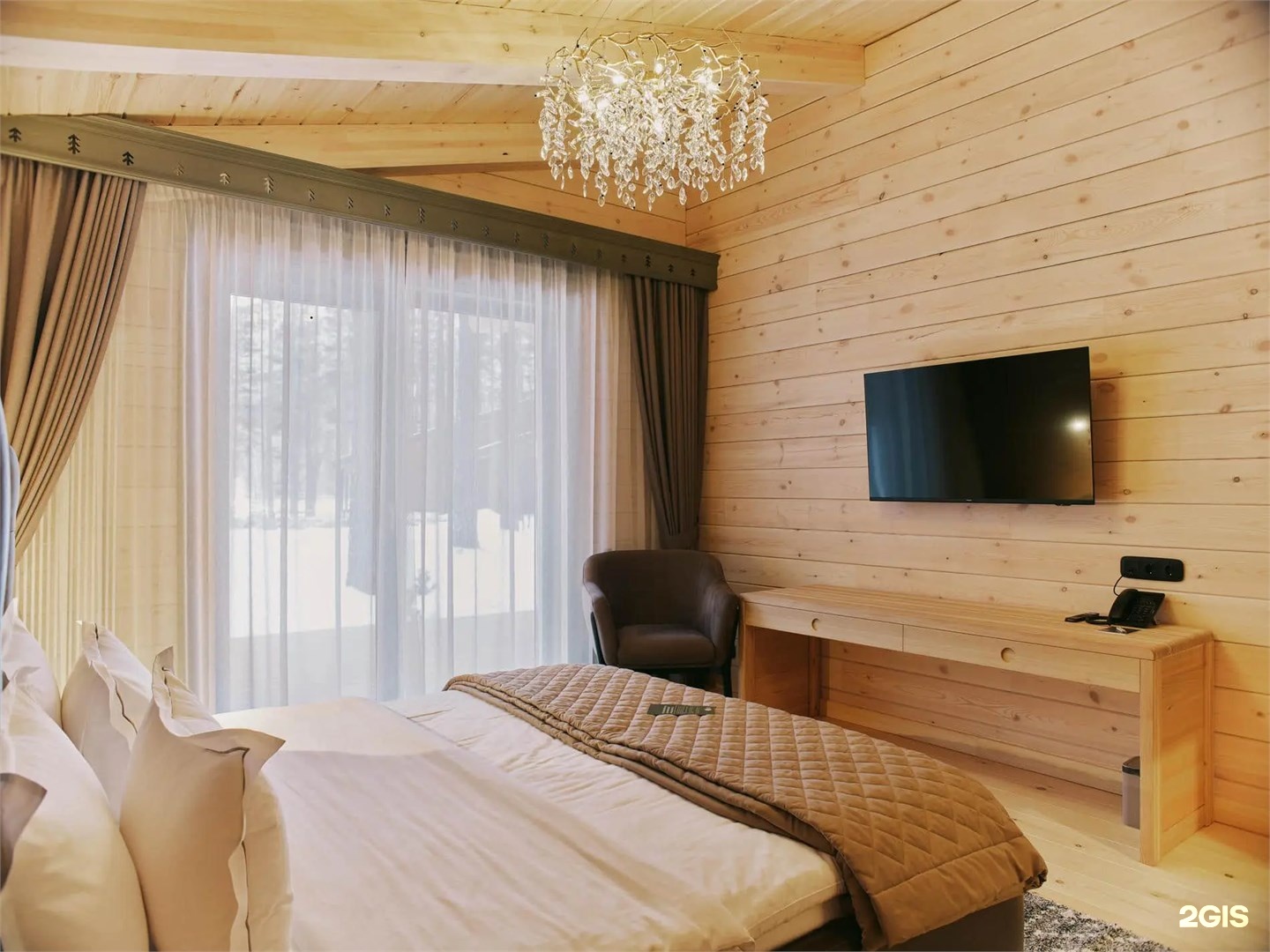 Фэмили Шале - фото 6