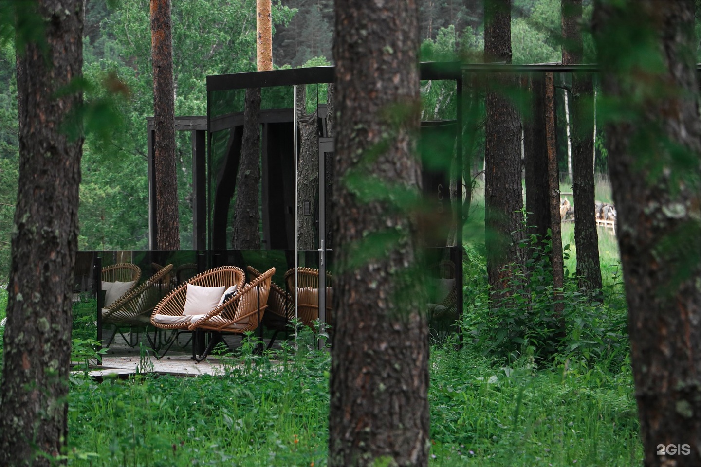 Зеркальный дом - фото 2