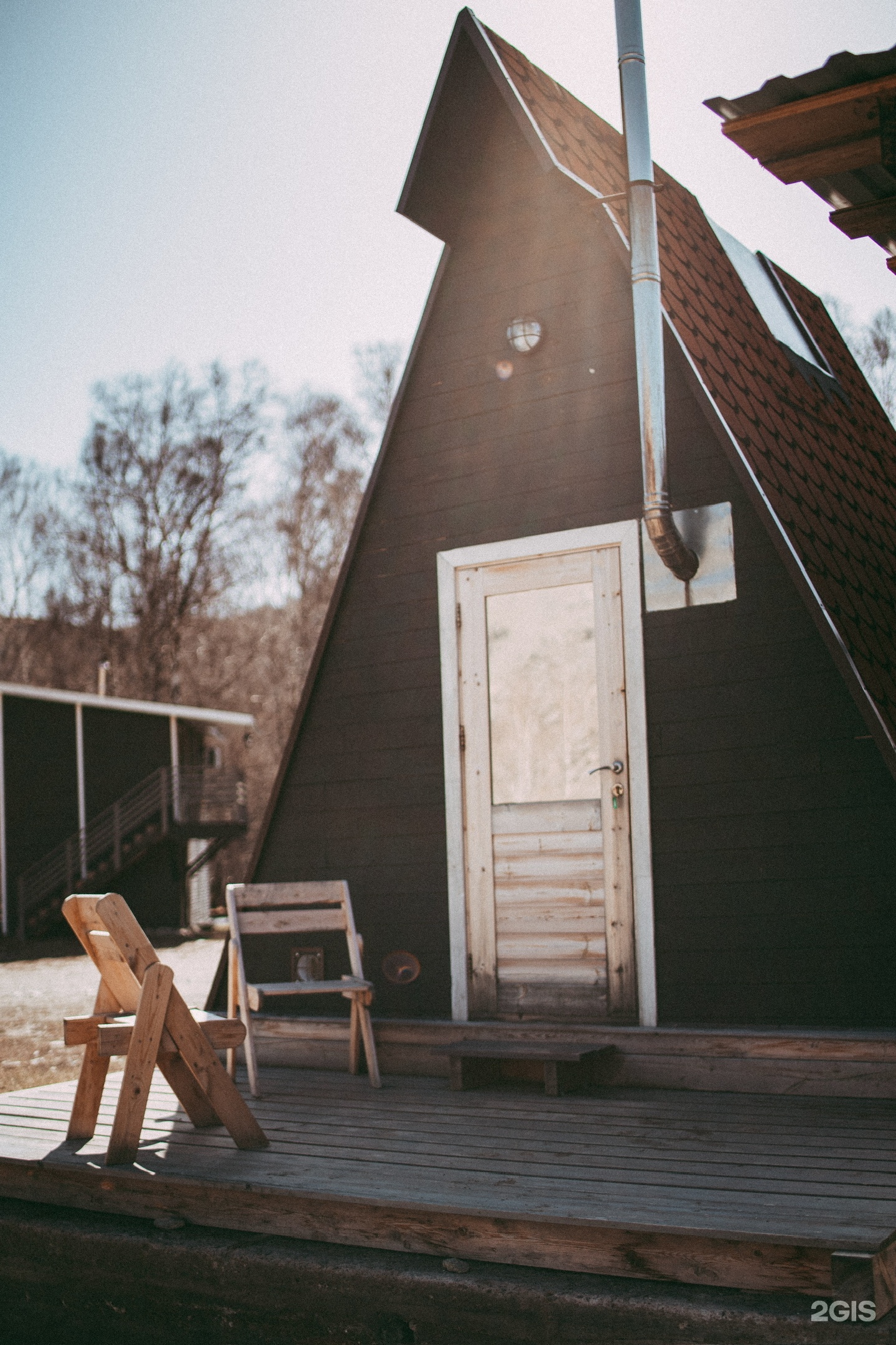 Семейный А-фрейм с панорамной крышей - фото 6