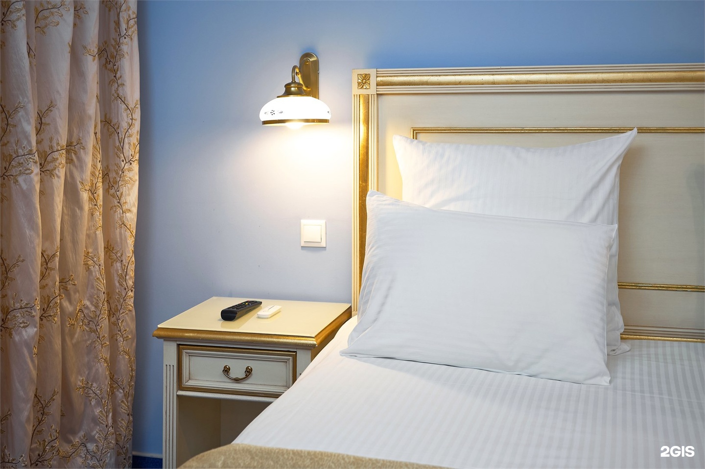 Люкс с балконом - фото 10