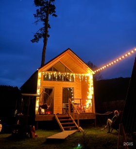 Коттедж с террасой - фото 1