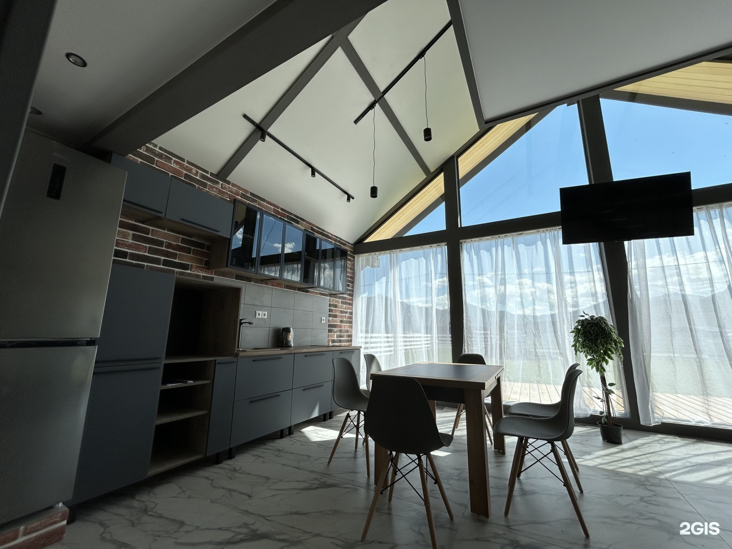 Коттедж с террасой - фото 2