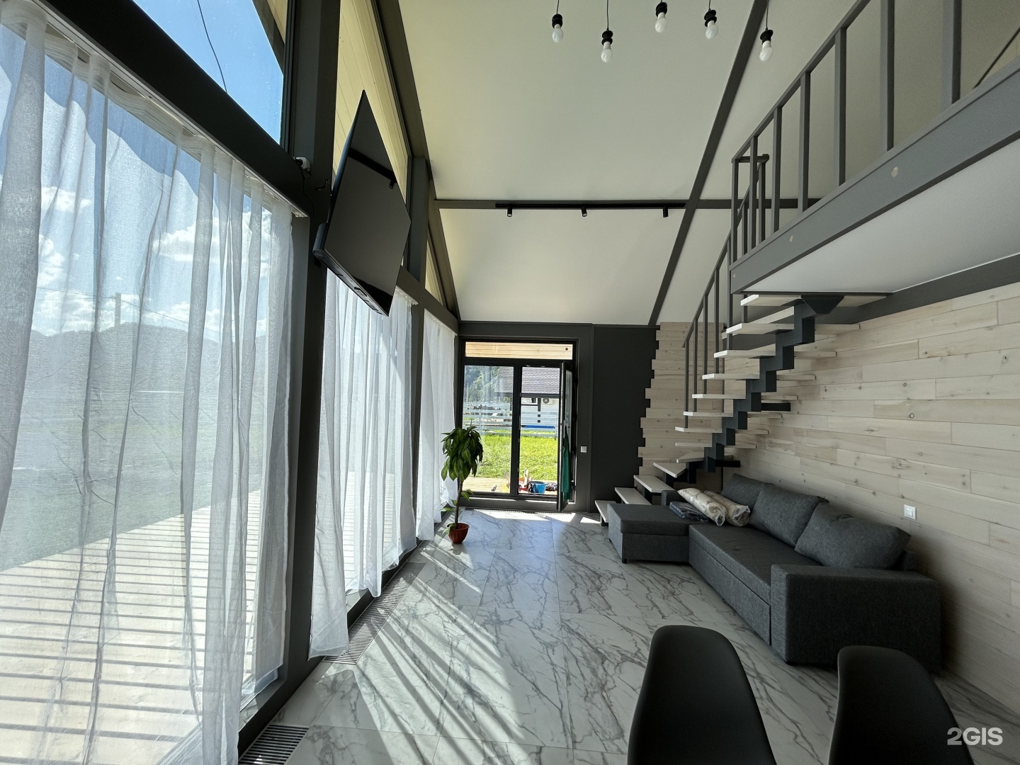 Коттедж с террасой - фото 7