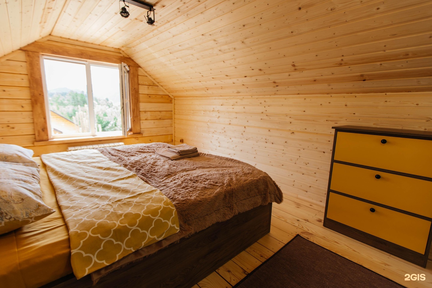 Чемальский дворик - фото 2