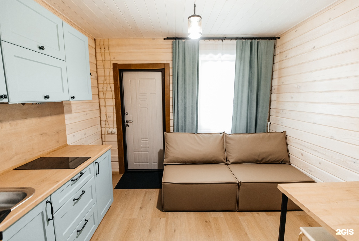 Улучшенный однокомнатный стандартный 2-х местный номер с балконом - фото 3