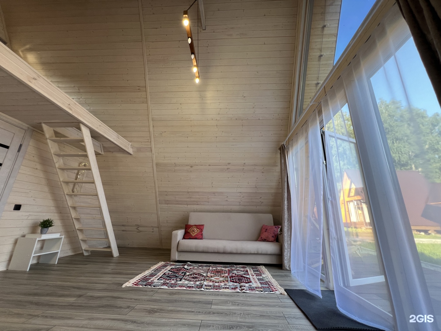 A-frame house - фото 1