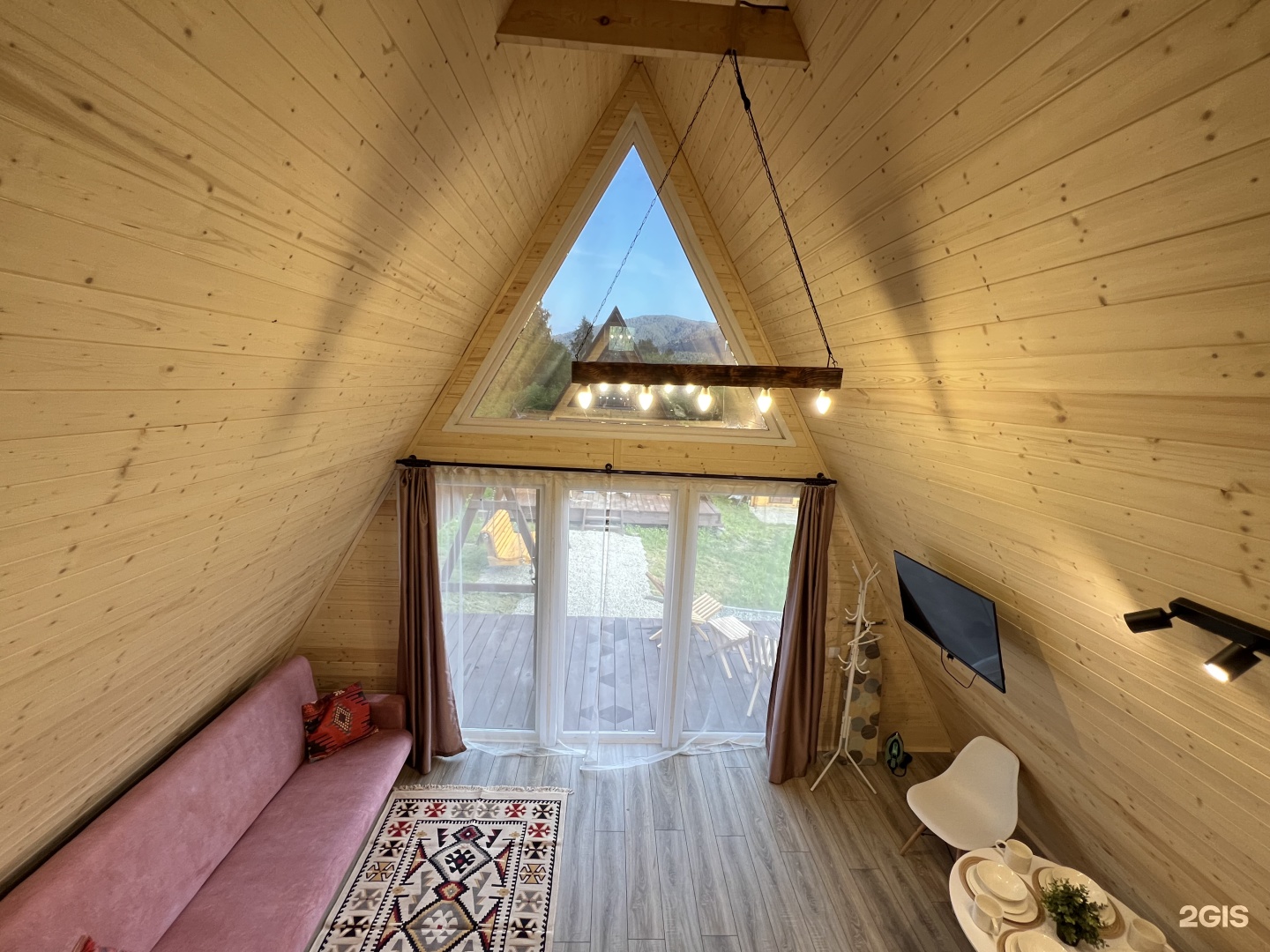 A-frame house - фото 2