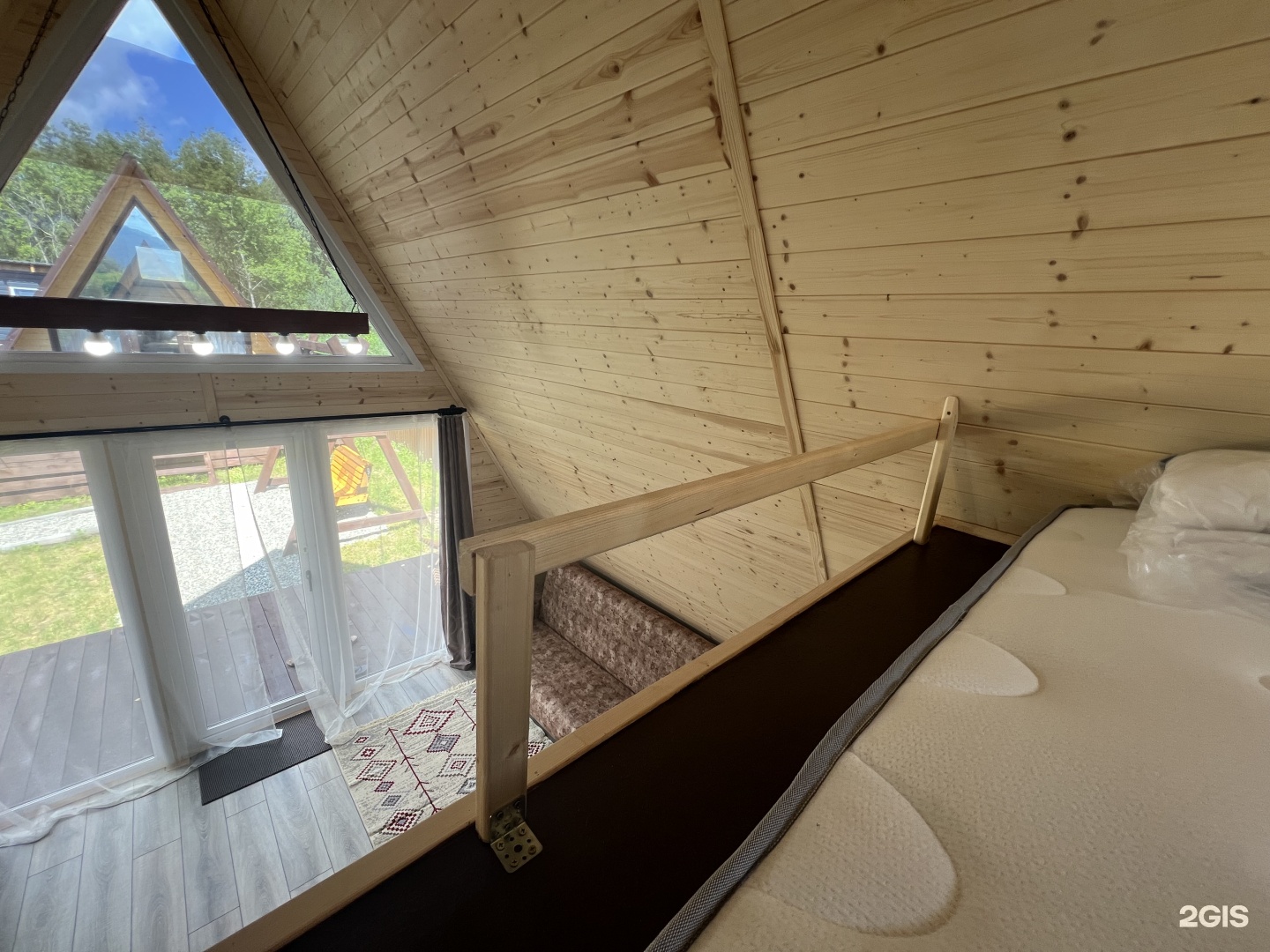 A-frame house - фото 6