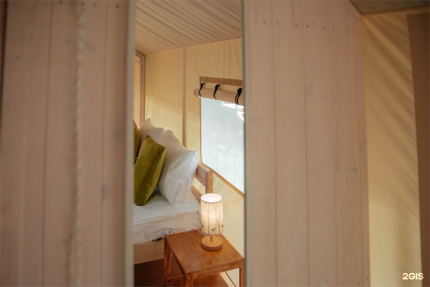 Сафари-тент стандарт у реки - фото 13