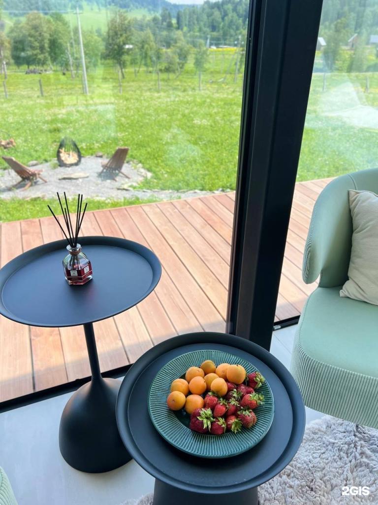 Зеркальный дом в горах - фото 4