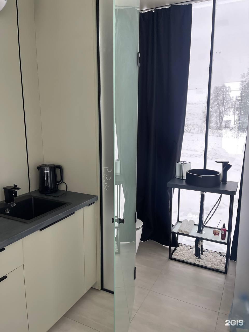 Зеркальный дом в горах - фото 7