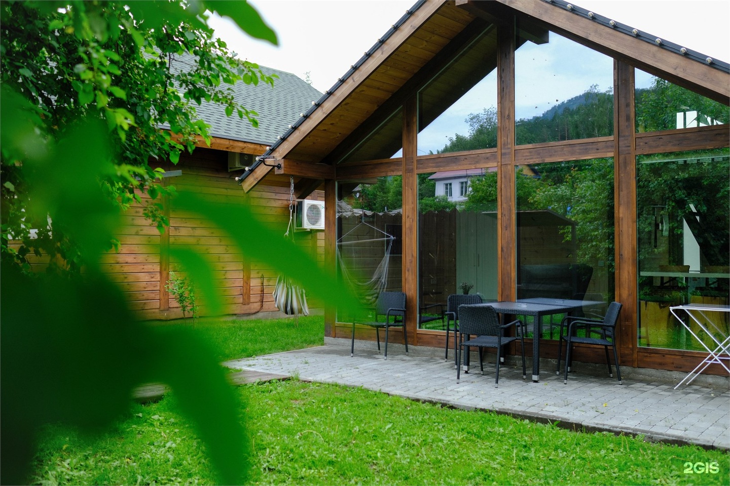 Шале двухэтажное с двумя спальнями и собственным садом - фото 1