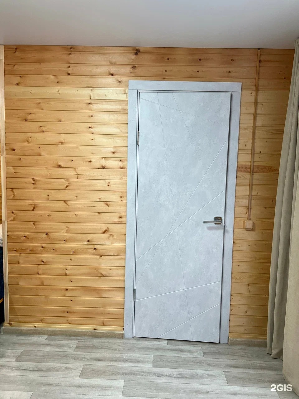 Четырехместный номер с 1 двуспальной или 2 односпальными кроватями с видом на горы - фото 5