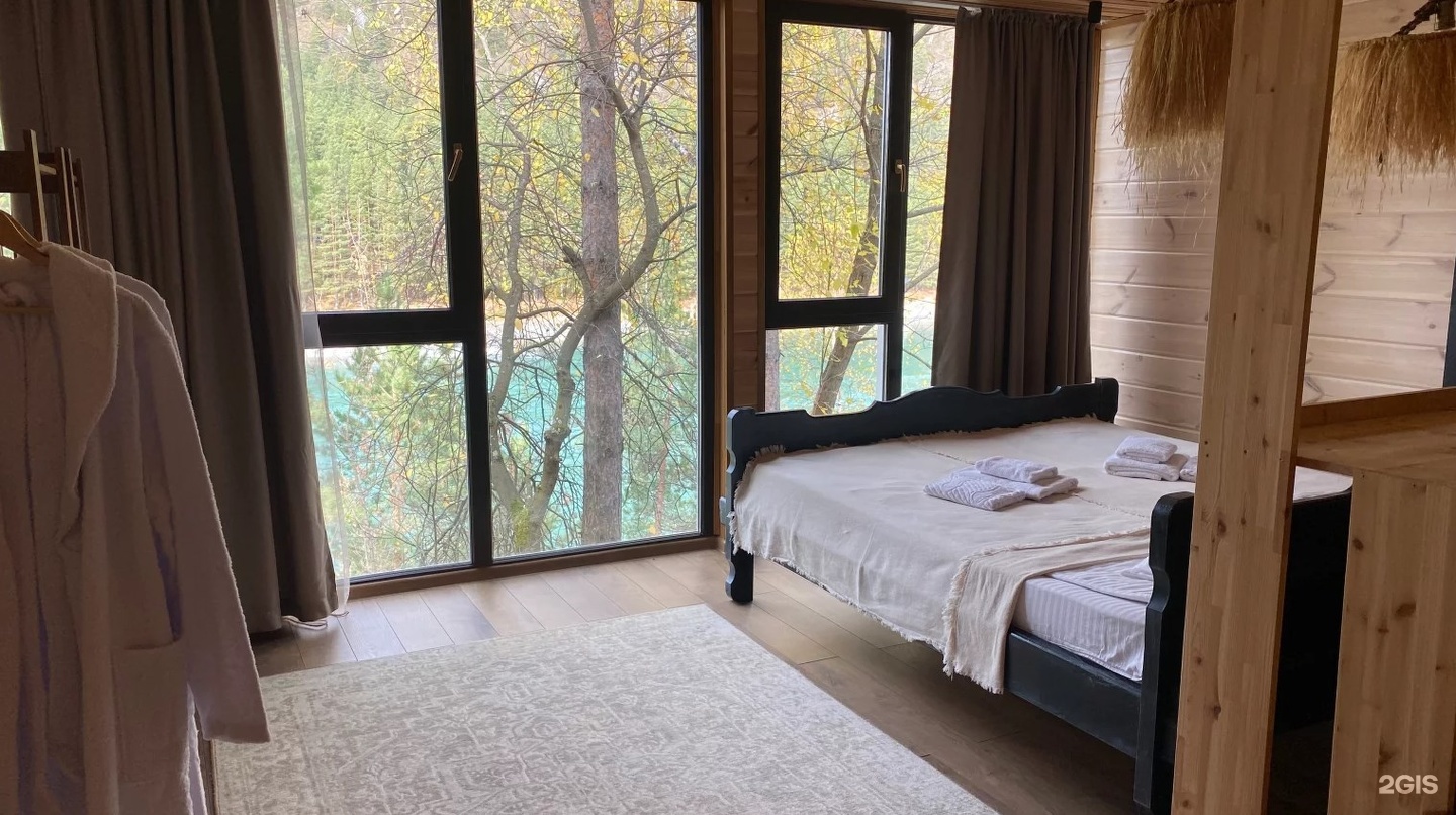 ПАНОРАМНЫЙ НОМЕР С ВИДОМ НА КАТУНЬ - фото 3