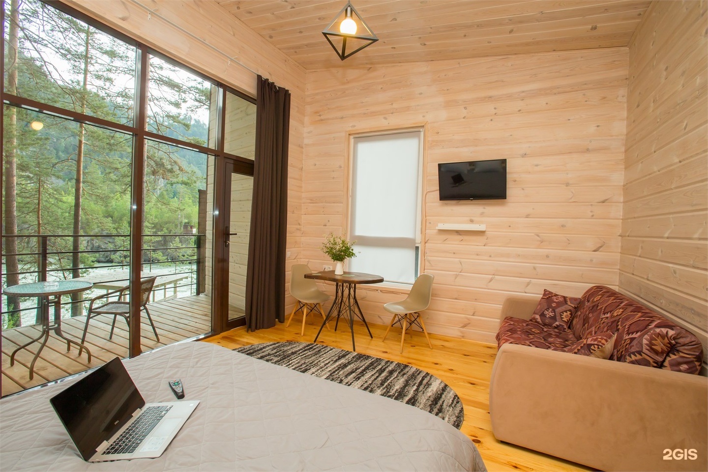 БУНГАЛО С ВИДОМ НА РЕКУ - фото 9