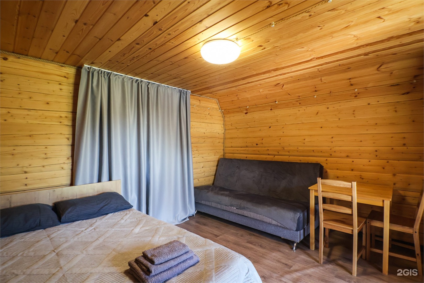 Летний домик с ТВ и холодильником - фото 4