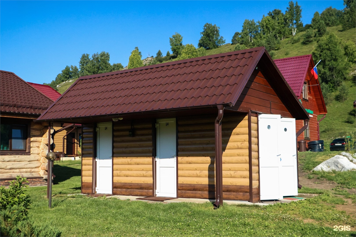 Летний домик с ТВ и холодильником - фото 8