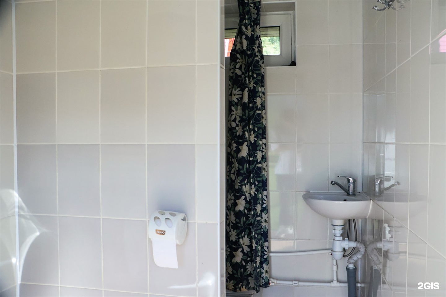 Летний домик с ТВ и холодильником - фото 9