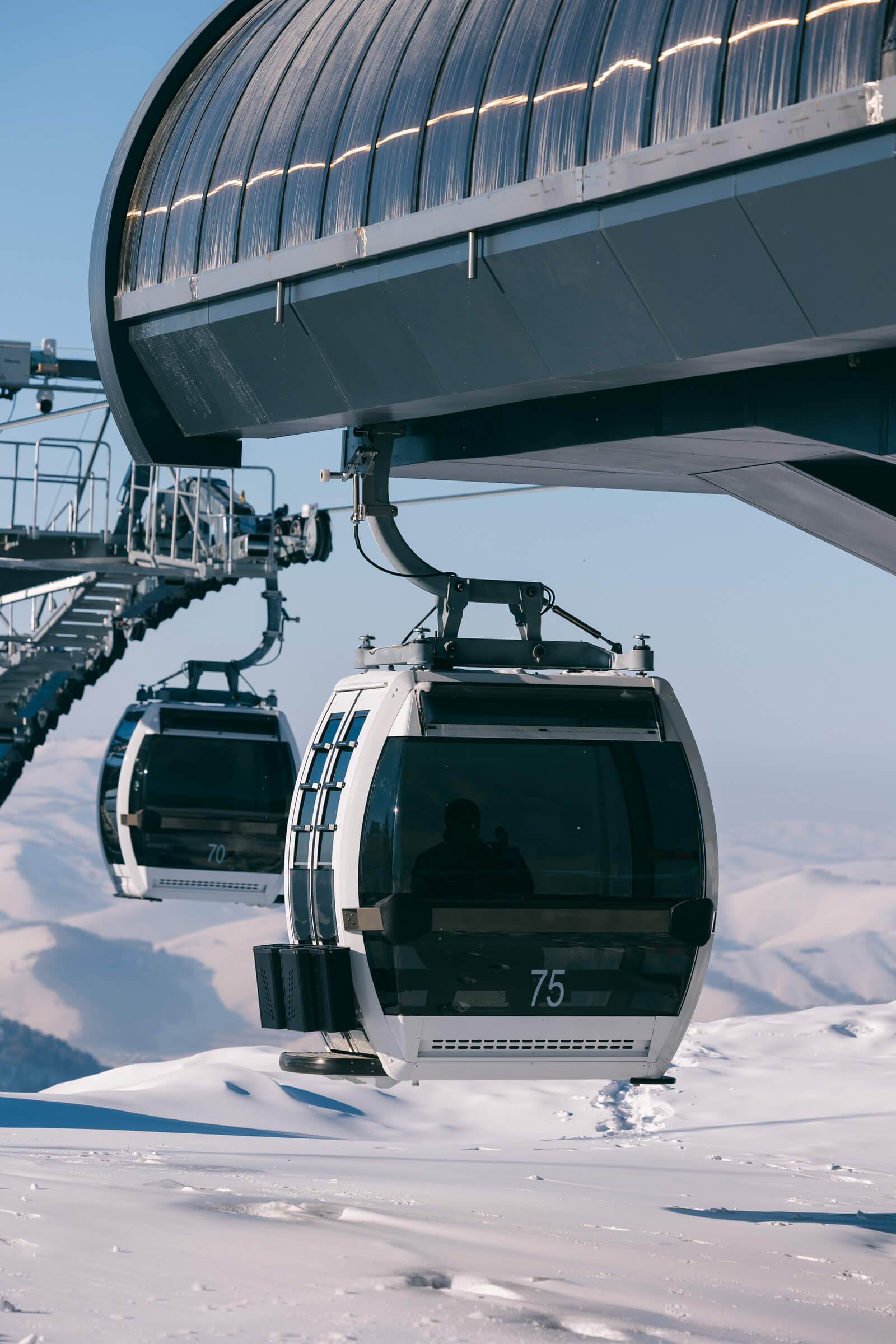 Курорт Манжерок увеличил зону катания до 81 км в зимнем сезоне 2026 - фото 13