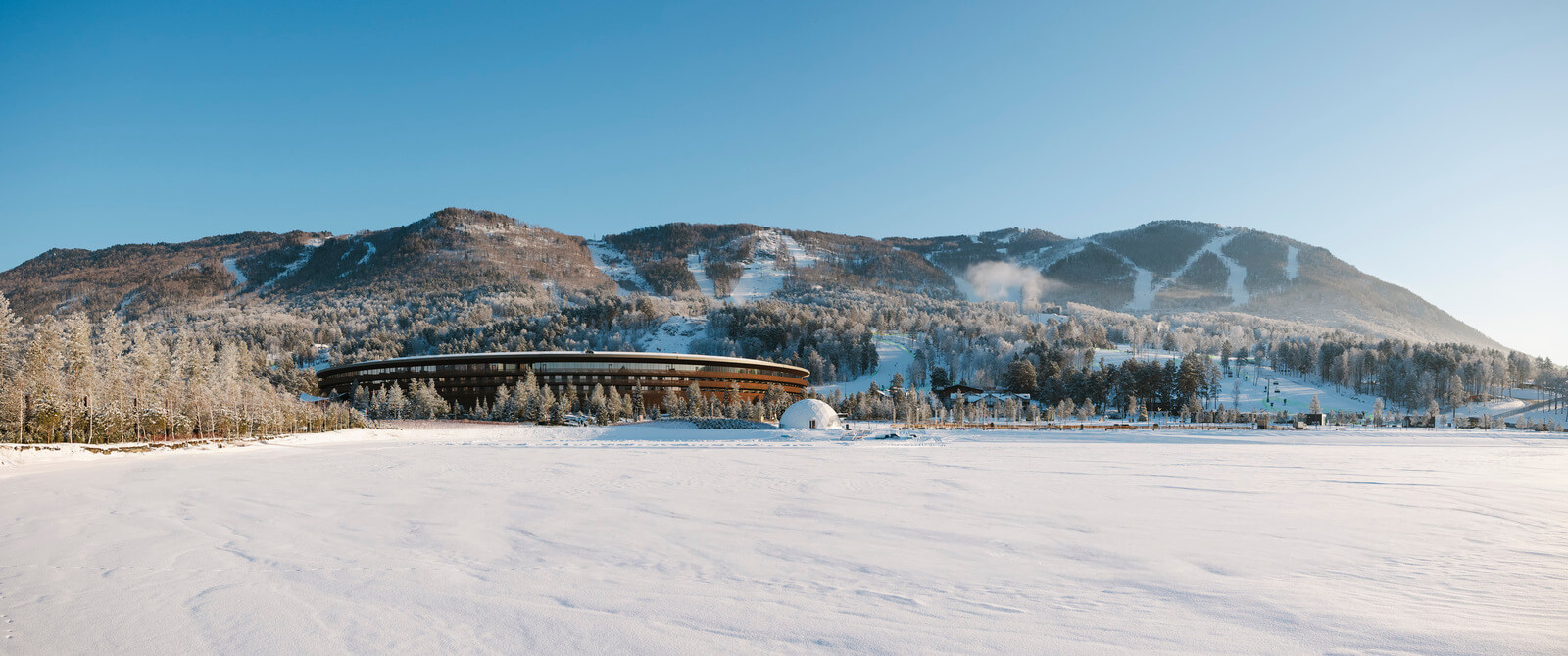 Курорт Манжерок увеличил зону катания до 81 км в зимнем сезоне 2026