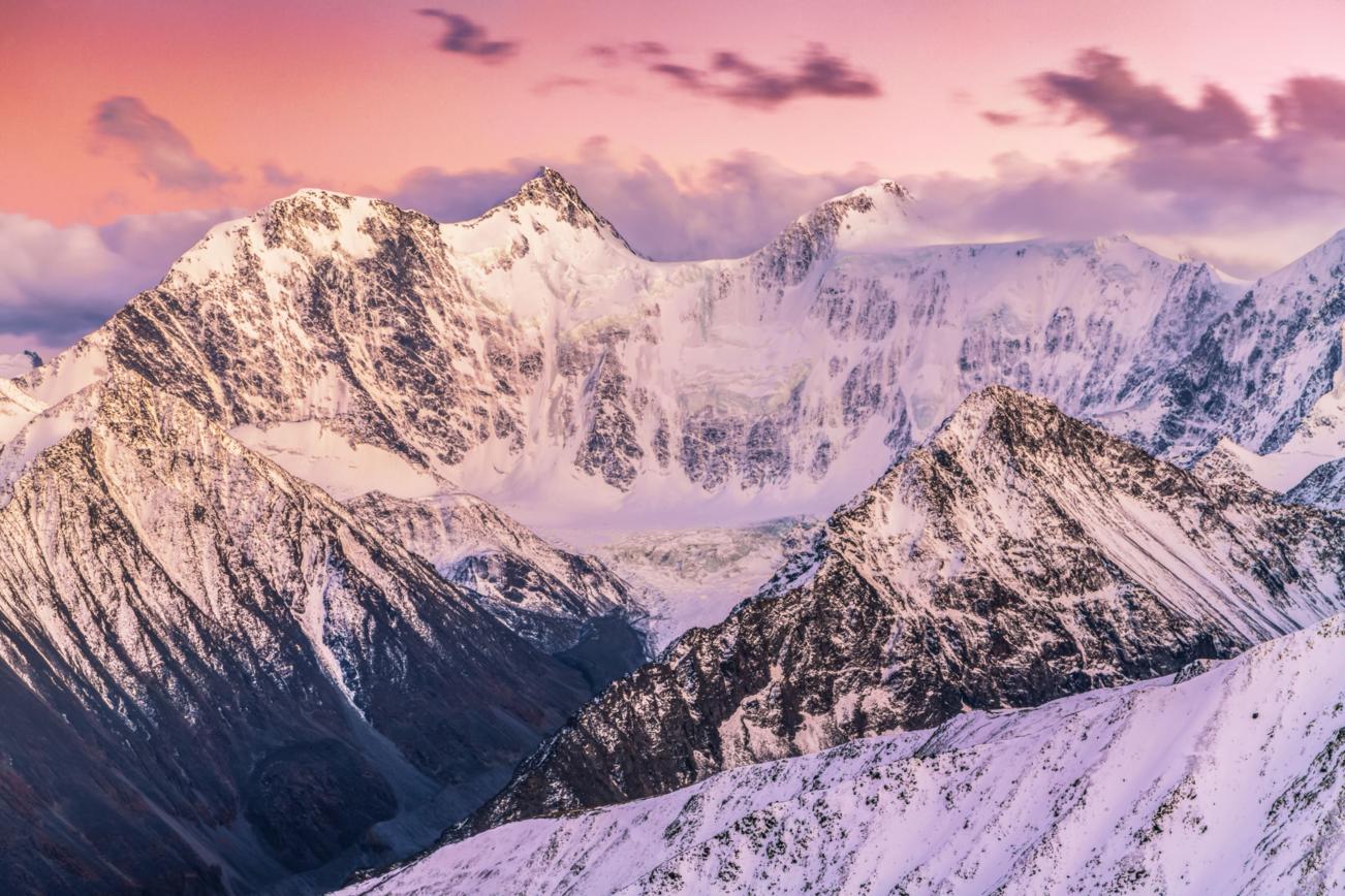 Зимний туризм в Республике Алтай: как развивается отрасль, сочетая комфорт и силу стихий