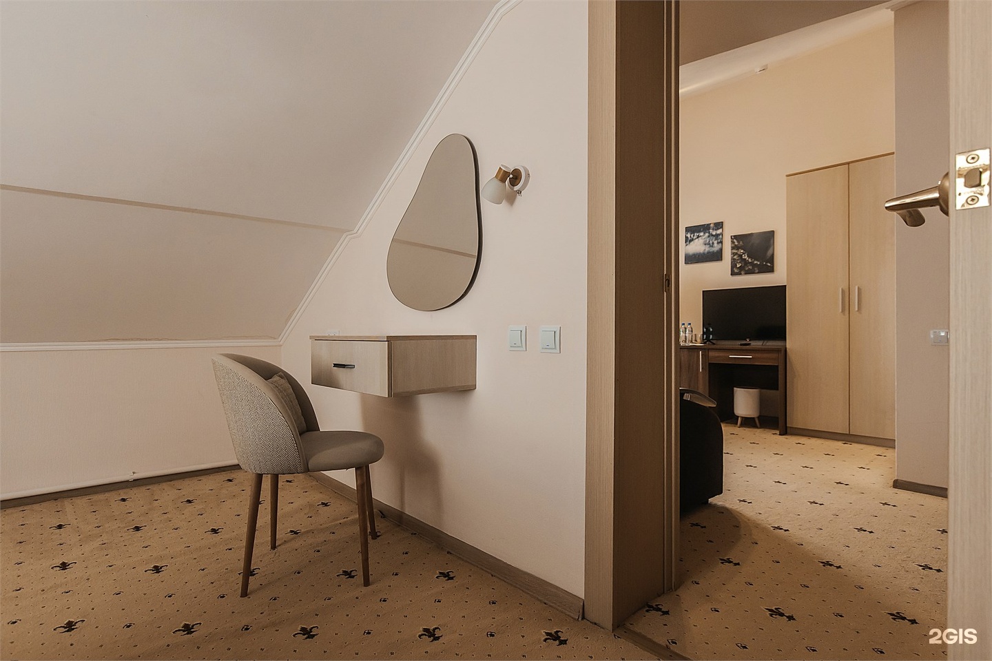 КОРПУС «СТУПЕНИ». Премьер, торцевой балкон - фото 3